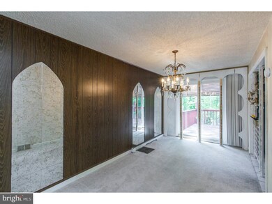 1014 Brookwood Ln, Glenolden, PA 19036 - photo 7