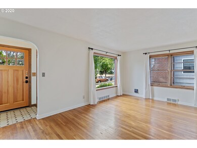 5615 NE Cesar e Chavez Blvd, Portland, OR 97211 - photo 6