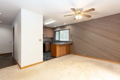 57203 Island Rd unit 3, Sunriver, OR 97707 - photo 4