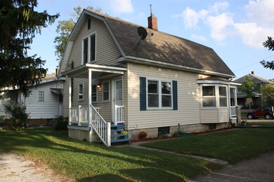Adorable covered back porch