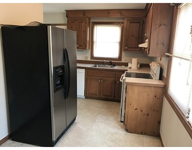 14 Champlain Ave, Indian Orchard, MA 01151 - photo 2