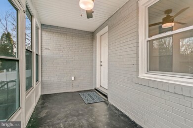 809 Glacier Ave, Capitol Heights, MD 20743 - photo 4