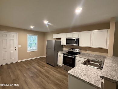 201 Fire Tower Rd unit 9, Richlands, NC 28574 - photo 2