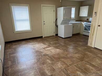 230 Wilson Ave, Tahlequah, OK 74464 - photo 3