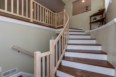 1601 Old Bridge Ln, Bellingham, MA 02019 - photo 4