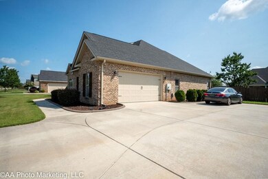 509 Rosewater Dr, Warner Robins, GA 31088 - photo 2
