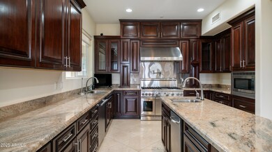 5225 W Desert Dr - 09