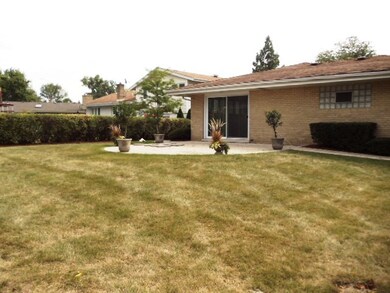 683 S Edgewood Ave, Elmhurst, IL 60126 - photo 3