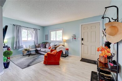 3810 52nd St, Des Moines, IA 50310 - photo 4