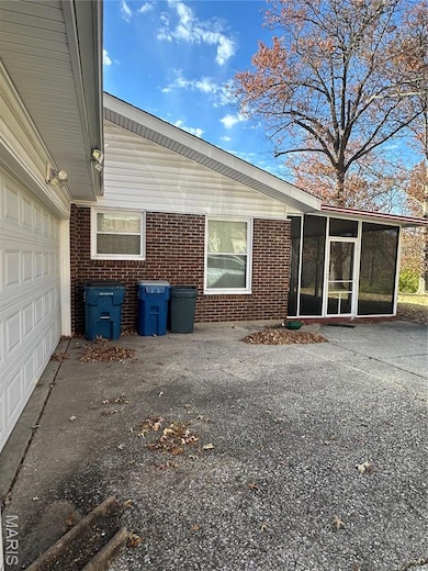 4359 Blythewood Dr, Florissant, MO 63033 - photo 2