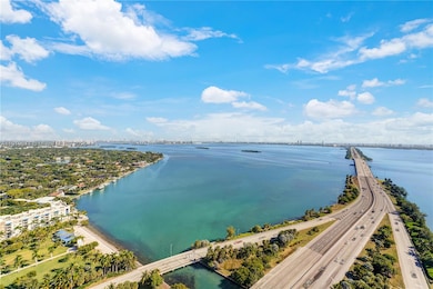 Blue unit 3310, Miami, FL 33137 - photo 2