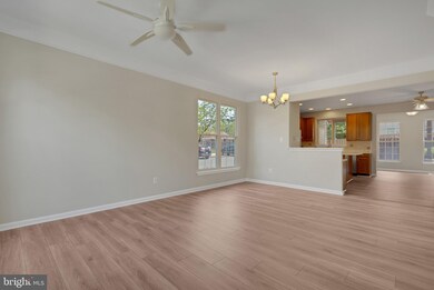 12951 Park Crescent Cir, Herndon, VA 20171 - photo 5