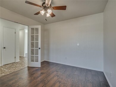 1824 Shelly Ct, Moore, OK 73160 - photo 5