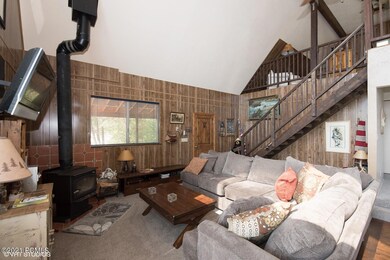04_1800WUpperCanyonDrLot133_10001_Living