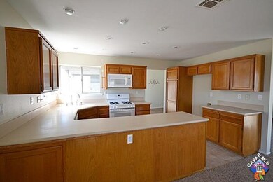 3464 35th St W, Rosamond, CA 93560 - photo 6