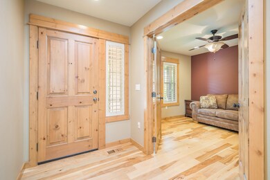 60808 Grand Targhee Dr, Bend, OR 97702 - photo 5