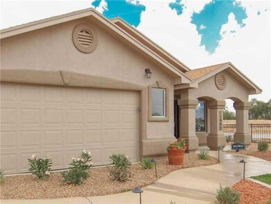 11455 Flor Liatris Dr, Socorro, TX 79927 - photo 2