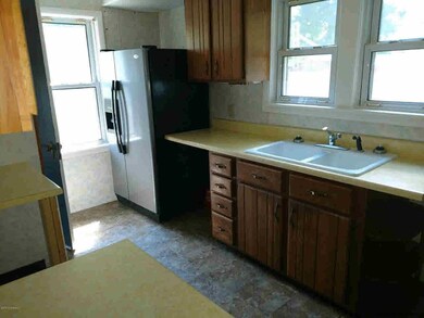 4 Bleeker St, Corinth, NY 12822 - photo 6