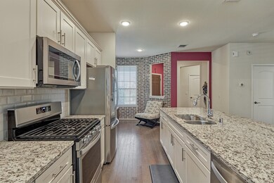 317 Fell Ln, the Woodlands, TX 77382 - photo 7