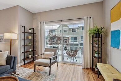 588 Willoughby Way W unit 414, Hopkins, MN 55305 - photo 5