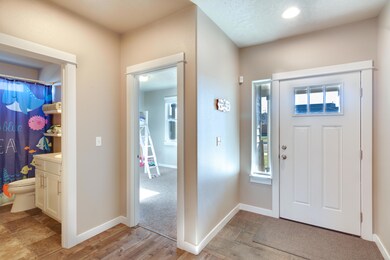 3721 SW Pumice Place, Redmond, OR 97756 - photo 7