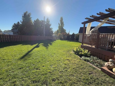 608 N Patterson Ct, Hershey, NE 69143 - photo 2