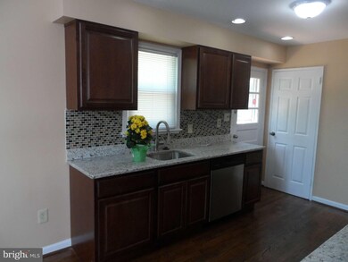 1200 Stratwood Ave, Oxon Hill, MD 20745 - photo 3