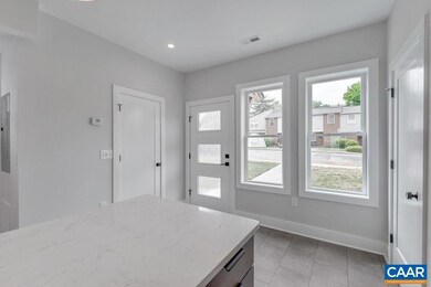 906 Forest St, Charlottesville, VA 22903 - photo 5