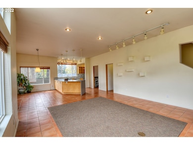 611 N Main St, Pendleton, OR 97801 - photo 5