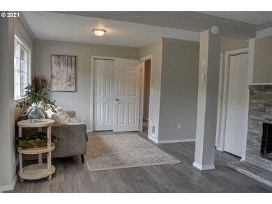 1030 SW Mark St, Newport, OR 97365 - photo 7