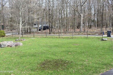 102 Mink Ct, Dingmans Ferry, PA 18328 - photo 4