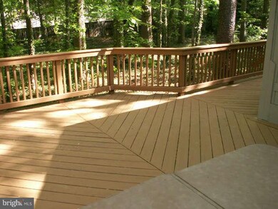 9313 Raintree Rd, Burke, VA 22015 - photo 3