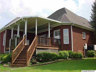 221 Lakepoint Dr, Gadsden, AL 35901 - photo 2