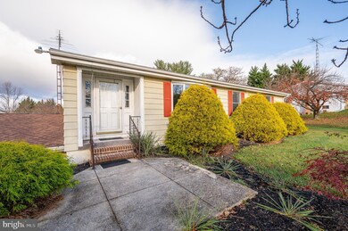 1217 Henshaw Rd, Bunker Hill, WV 25413 - photo 6