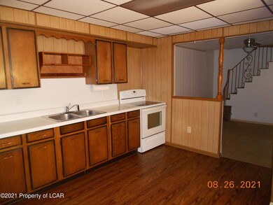 22 Saint James St, Wilkes Barre, PA 18705 - photo 5