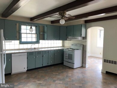 652 Gravel Pike, East Greenville, PA 18041 - photo 4