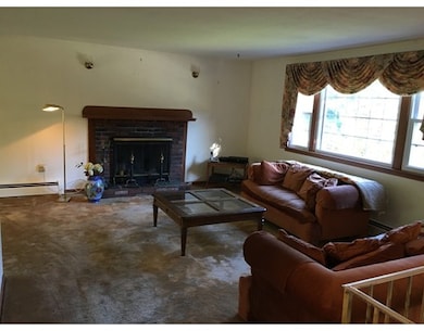 112 Bumble Bee Cir, Shrewsbury, MA 01545 - photo 5