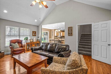 888 W Chestnut Bend Cir, Nixa, MO 65714 - photo 7