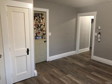 412 Chestnut St unit 2, Slatington, PA 18080 - photo 3