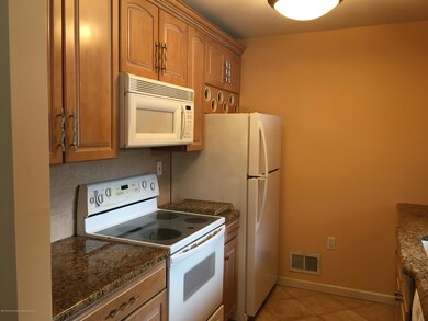 602 Wellington Place unit 602, Matawan, NJ 07747 - photo 3