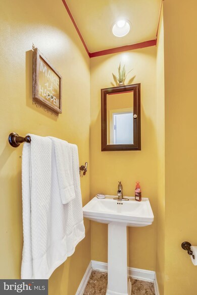 2583 Ambling Cir, Crofton, MD 21114 - photo 4