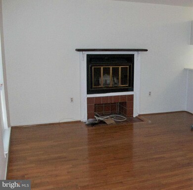 618 S Charles St, Baltimore, MD 21230 - photo 2