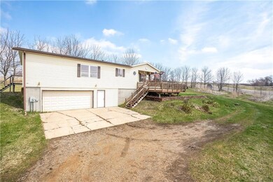 6899 N 19th Ave W, Newton, IA 50208 - photo 3