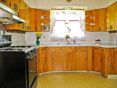 unlisted-address, Westchester, IL 60154 - photo 4