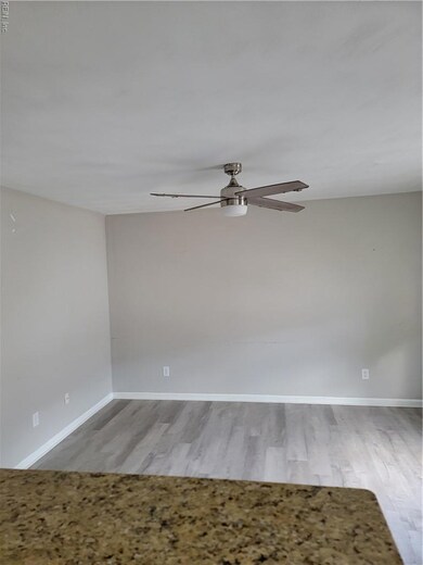 869 W Ocean View Ave unit 4, Norfolk, VA 23503 - photo 4
