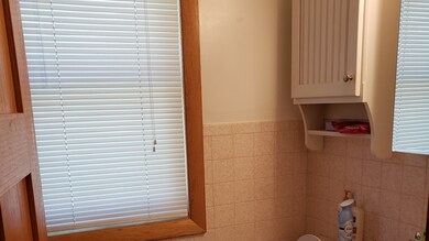 9844 Montrose Ave, Schiller Park, IL 60176 - photo 5