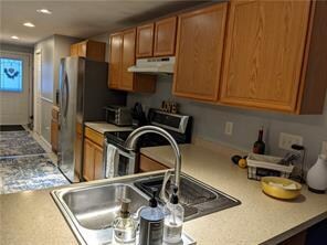 450 Providence St unit 11, West Warwick, RI 02893 - photo 2