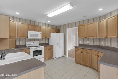 11_4228 tillson rd-00011