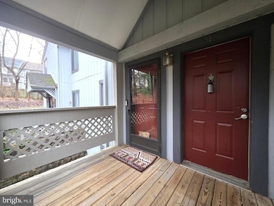 58 Windbrooke Cir, Gaithersburg, MD 20879 - photo 2