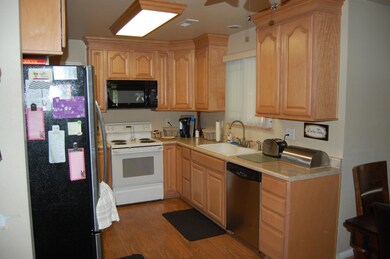 261 Branstetter Ln, Redding, CA 96001 - photo 5